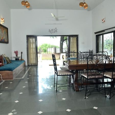 Whispering Woods Villa And Eco Farms Lonavala Εξωτερικό φωτογραφία