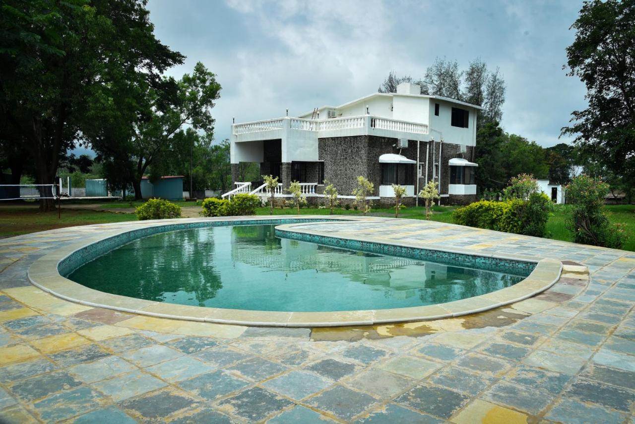 Whispering Woods Villa And Eco Farms Lonavala Εξωτερικό φωτογραφία