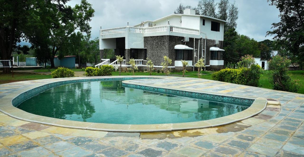 Whispering Woods Villa And Eco Farms Lonavala Εξωτερικό φωτογραφία