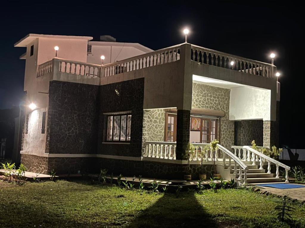 Whispering Woods Villa And Eco Farms Lonavala Εξωτερικό φωτογραφία